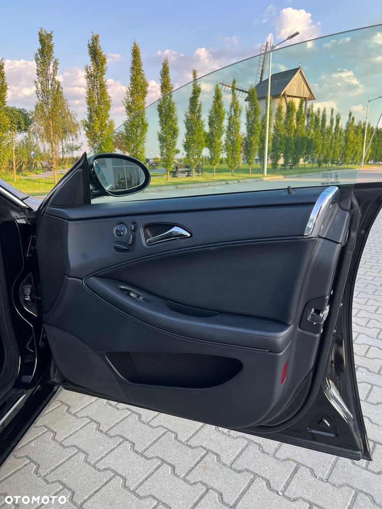 Mercedes-Benz CLS - 24