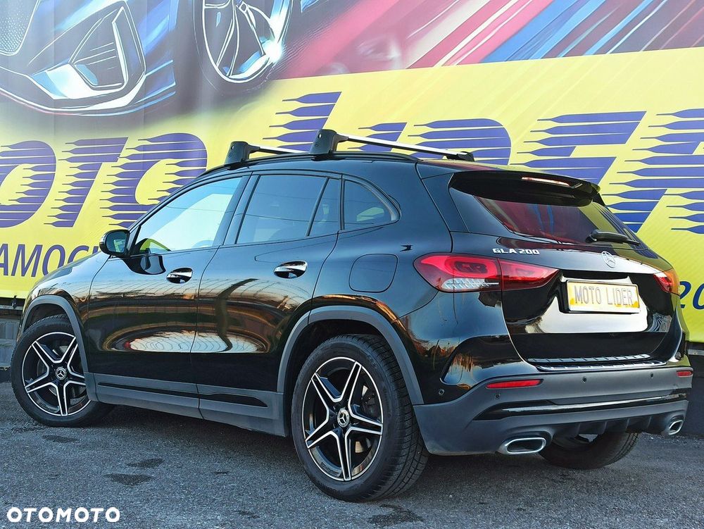 Mercedes-Benz GLA - 11