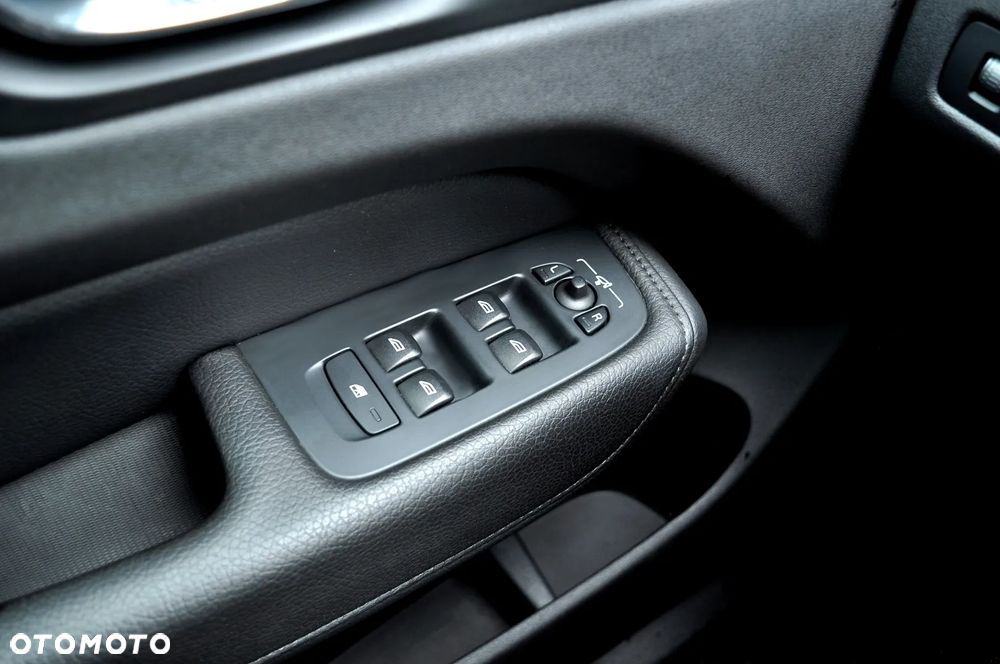 Volvo XC 60 D4 Momentum Pro - 18