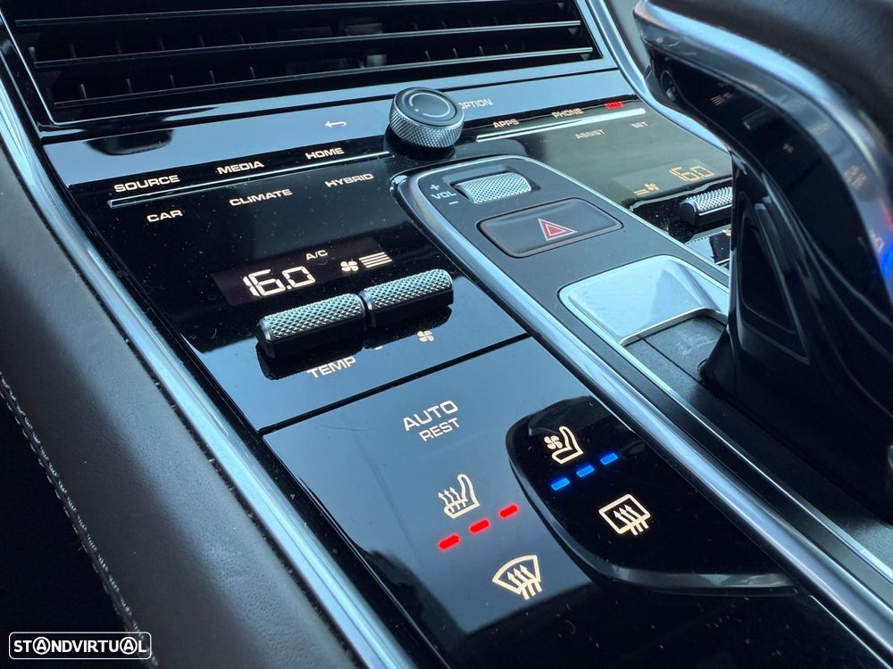 Porsche Panamera Sport Turismo 4 E-Hybrid - 37