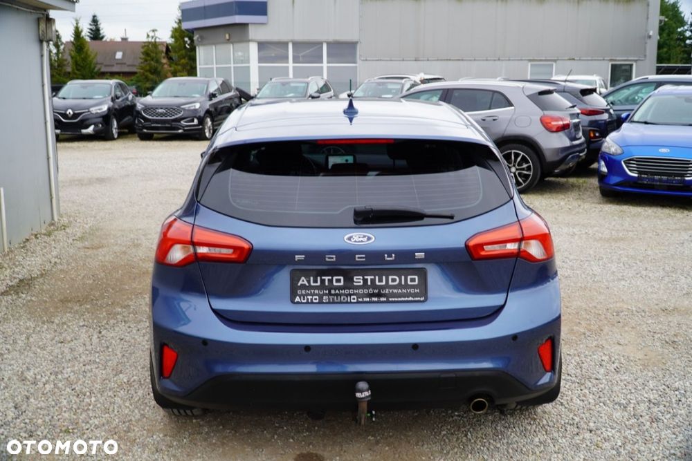 Ford Focus - 32