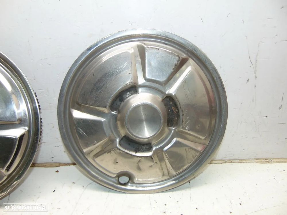 Mazda 818 tampões roda - 3