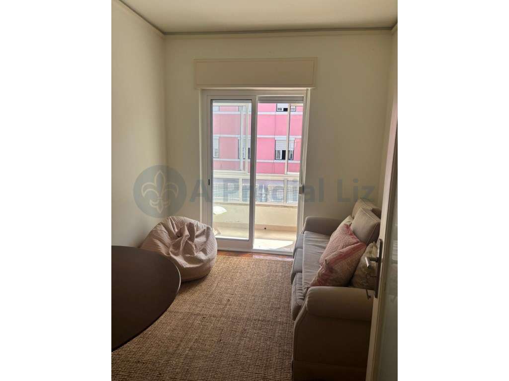 Bairro Santos, Junto ao Restaurante Tia Matilde - Apartamento T1 pa... - Grande imagem: 3/7