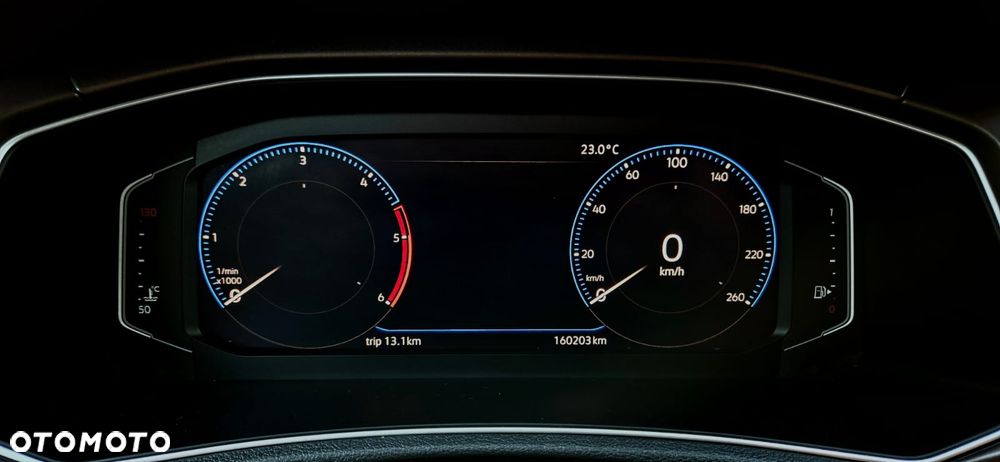 Volkswagen T-Roc - 13
