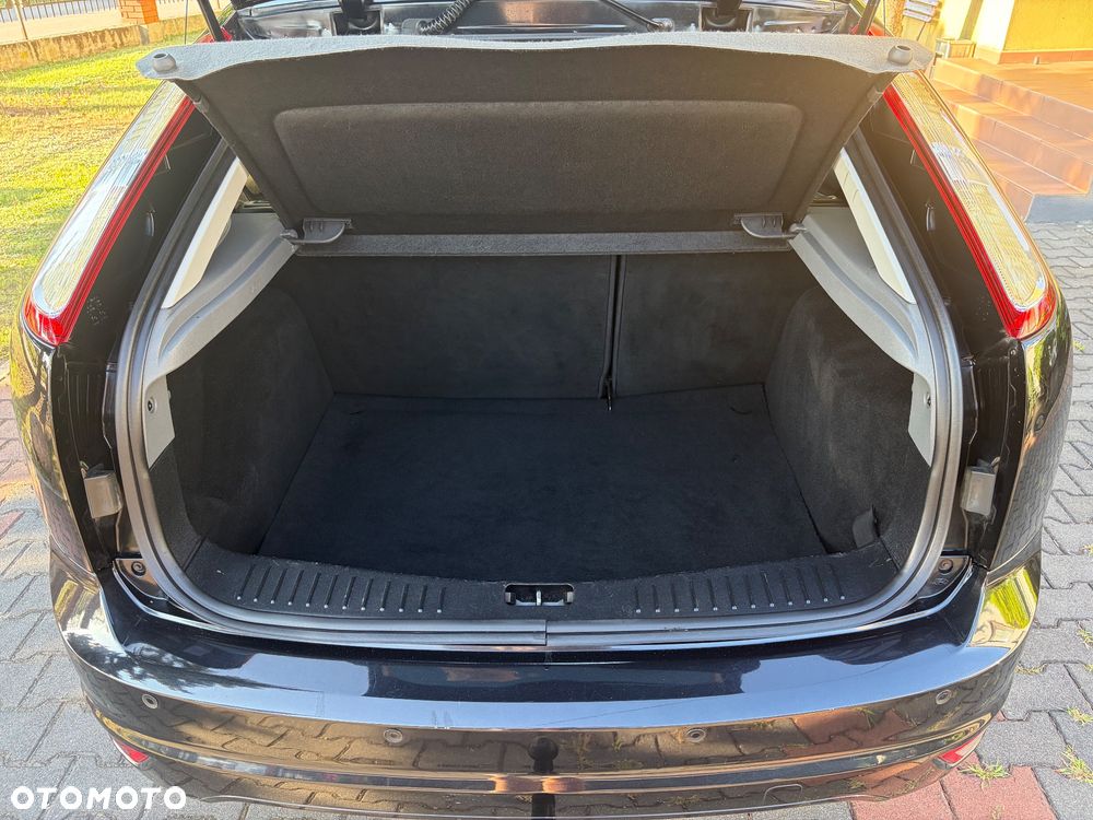 Ford Focus 1.8 Titanium - 30