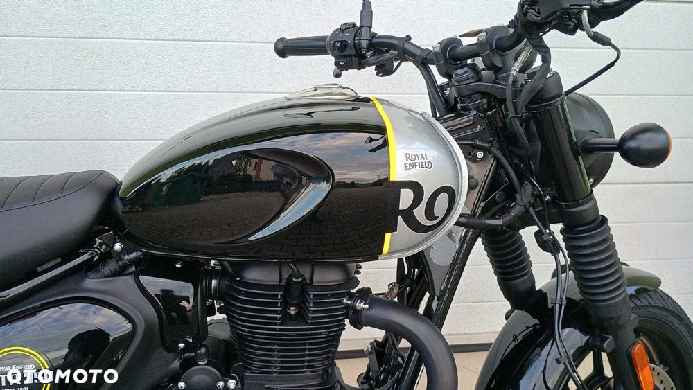 Royal Enfield HNTR - 28