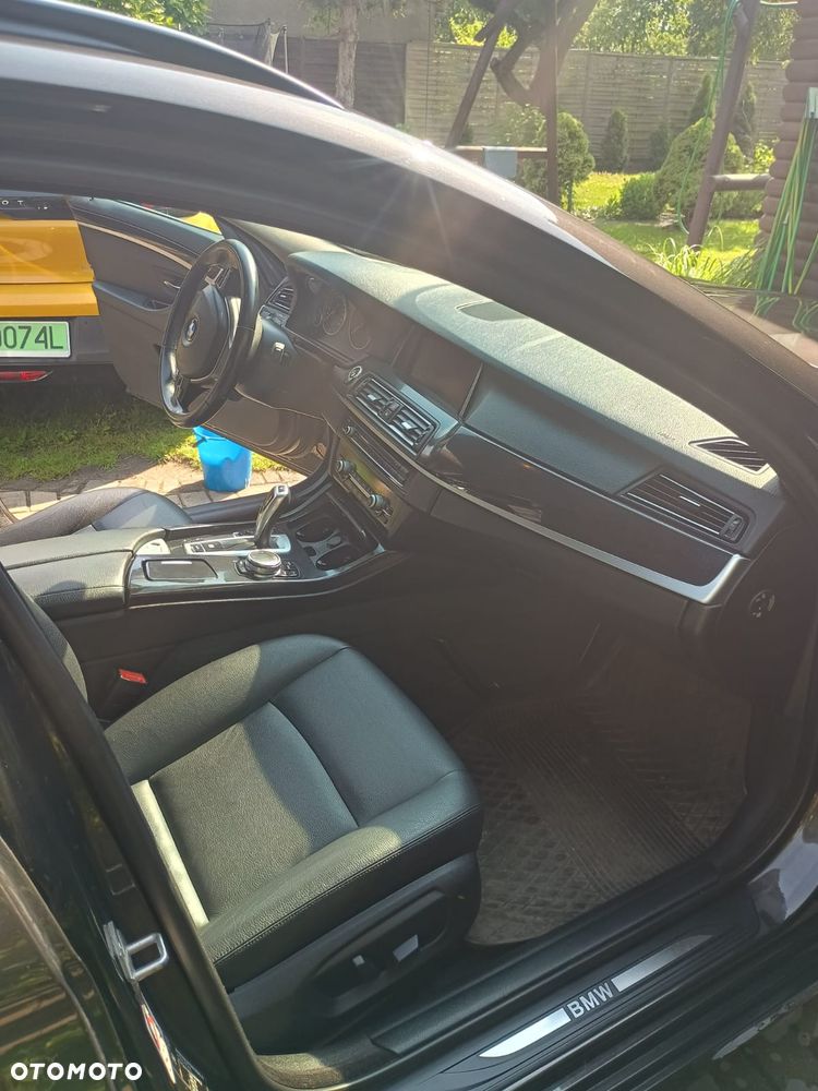 BMW Seria 5 518d - 25