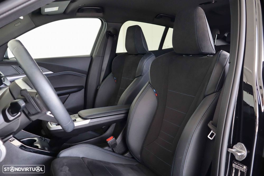 BMW iX2 eDrive20 Pack Desportivo M - 26