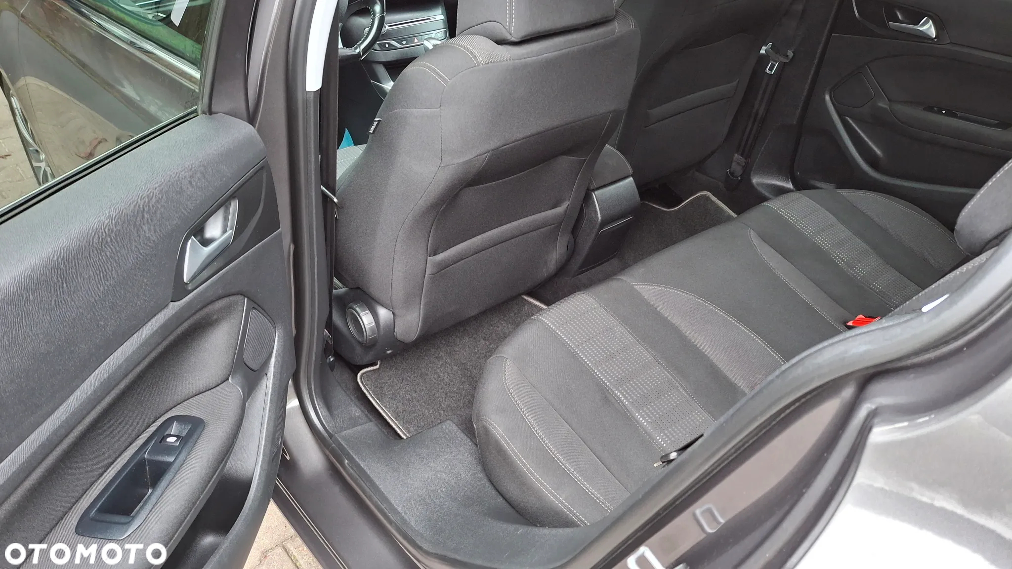 Peugeot 308 1.2 PureTech Allure S&S EAT6 - 18