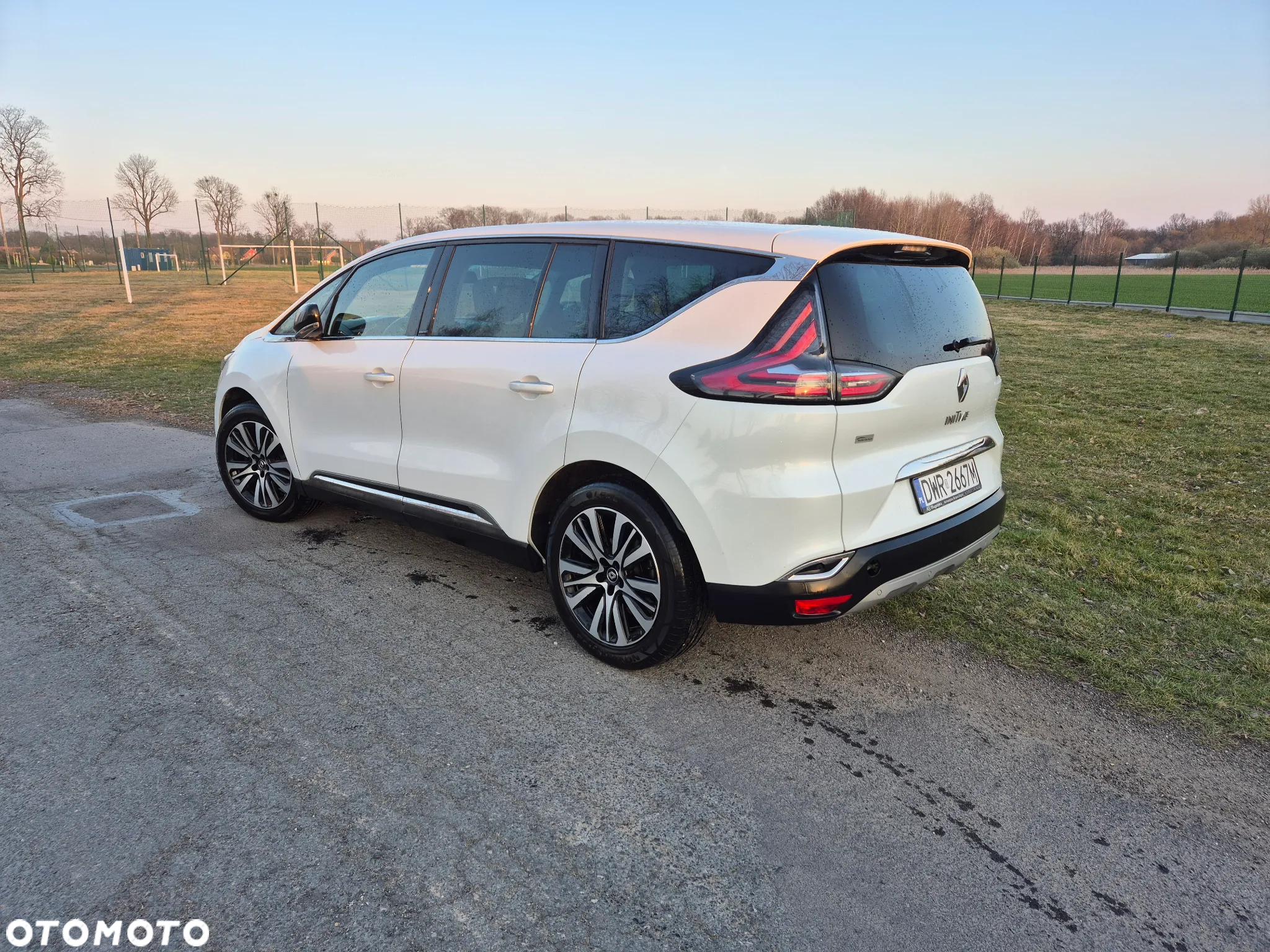 Renault Espace 1.6 dCi Energy Initiale Paris EDC - 4