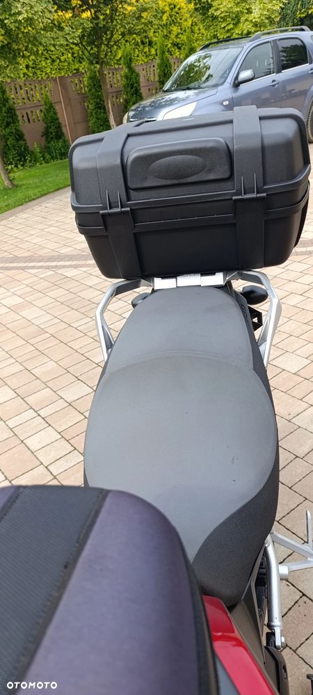 Suzuki V-STROM - 10