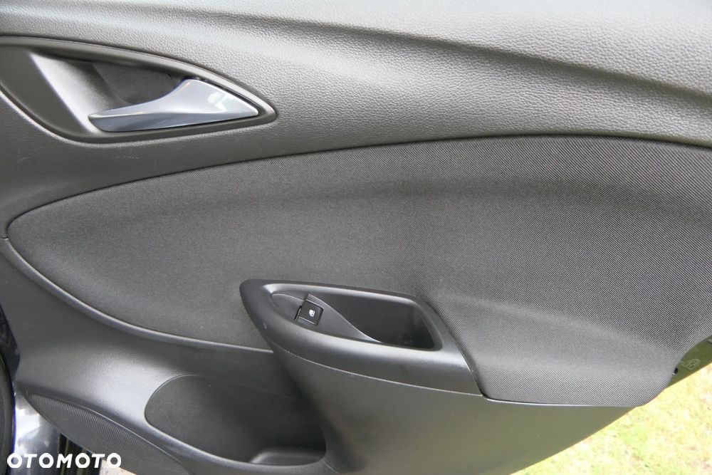 Opel Astra 1.4 Turbo Dynamic - 31
