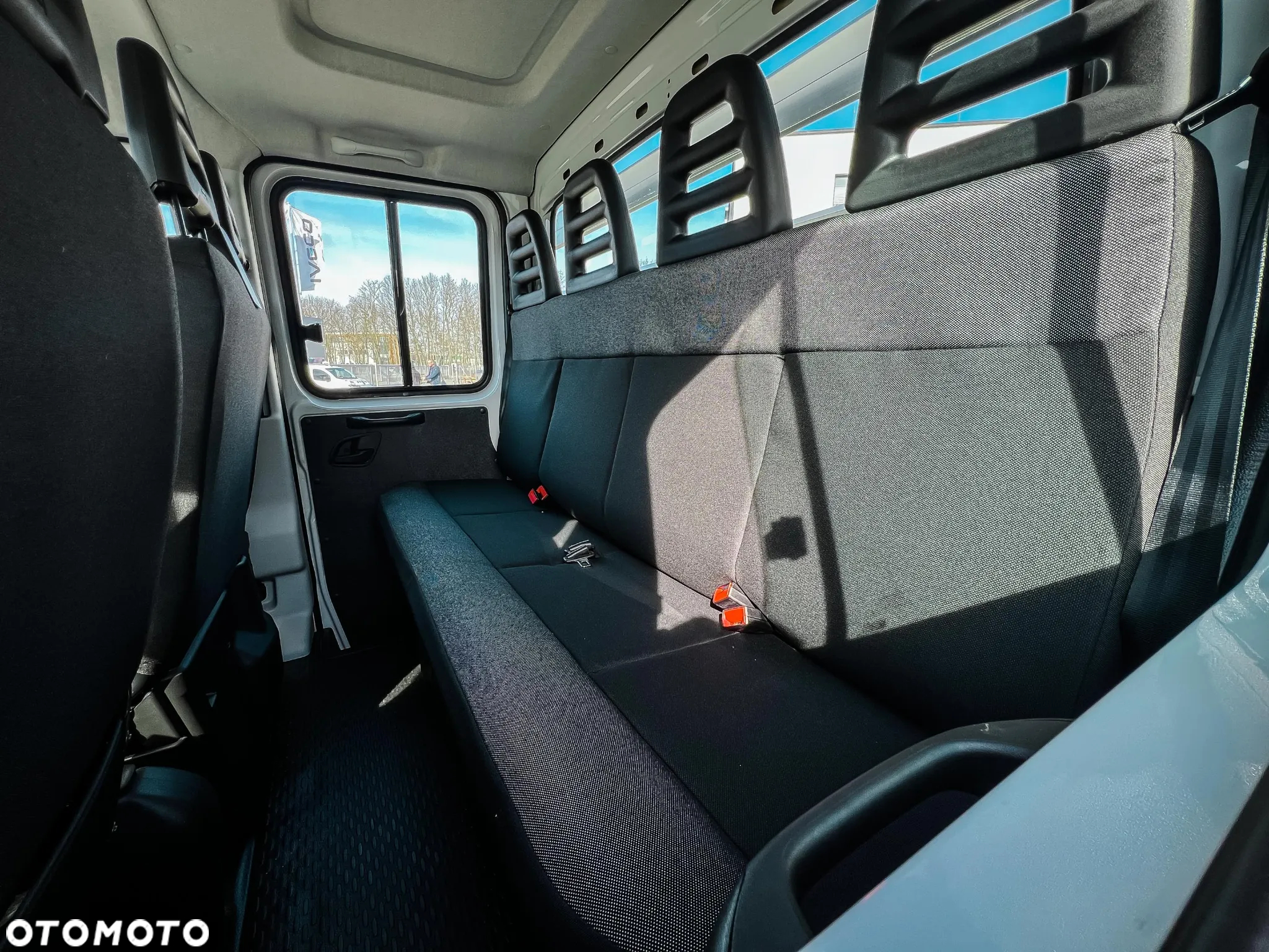 Iveco DAILY 35S16 D - 16