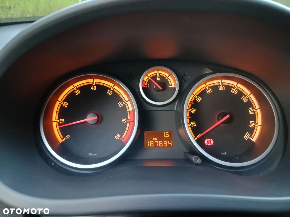 Opel Corsa - 8
