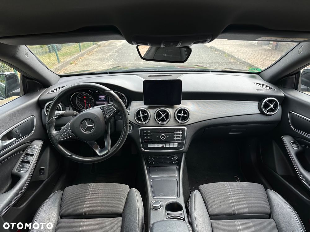 Mercedes-Benz CLA 200 7G-DCT Urban - 7