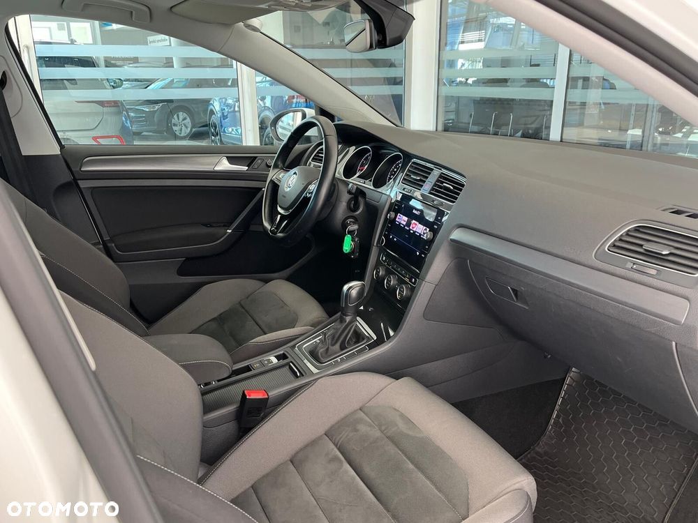 Volkswagen Golf 1.5 TSI BMT Evo Comfortline DSG - 18