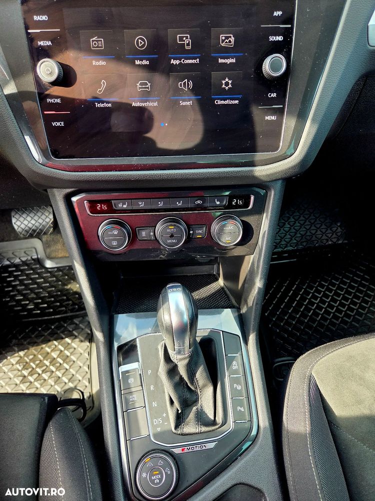 Volkswagen Tiguan - 10