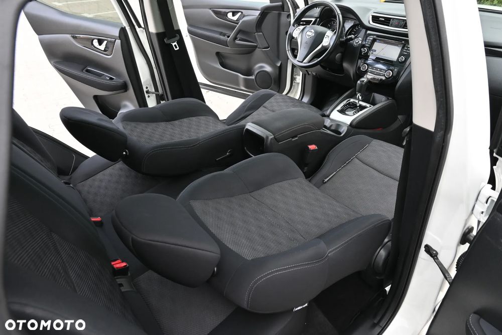 Nissan Qashqai 1.2 DIG-T Xtronic TEKNA - 28