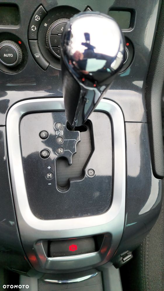 Peugeot 5008 155 THP Automatik Platinum - 26