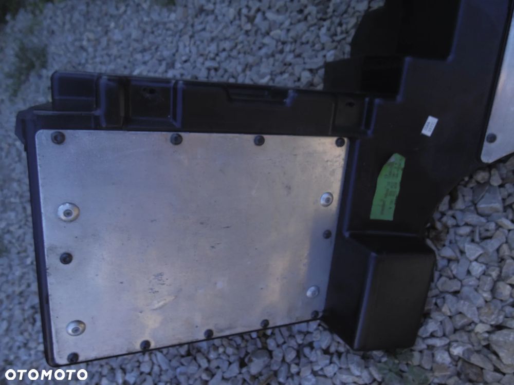 AUDI A4 B5 AVANT KOMBI SUBWOOFER GŁOŚNIK BOSE 8D9035381B - 2
