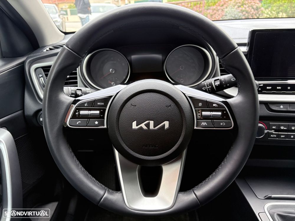 Kia XCeed 1.5 T-GDI Sport - 32