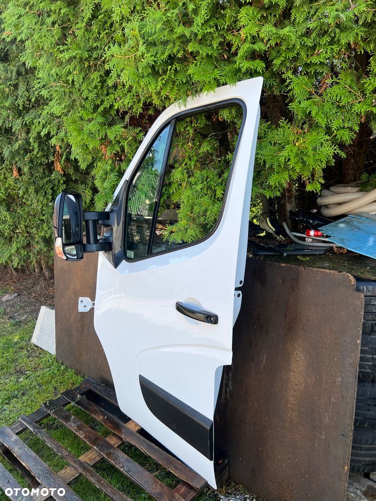 Renault Master III 19r. Drzwi lewy przód kpl. - 2