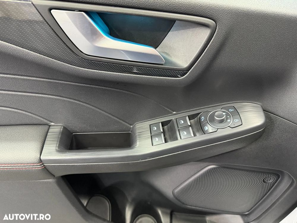 Ford Kuga 2.5 Duratec PHEV ST-LINE X - 23