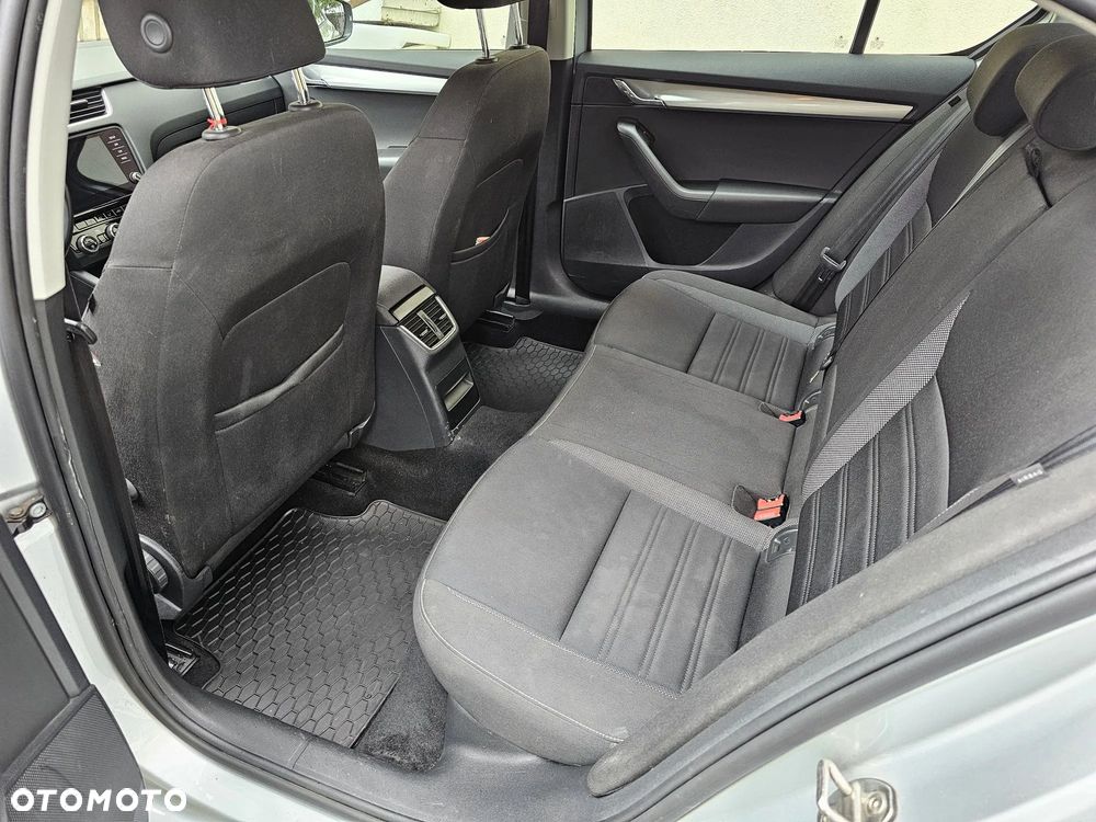 Skoda Octavia 1.4 TSI Ambition - 14