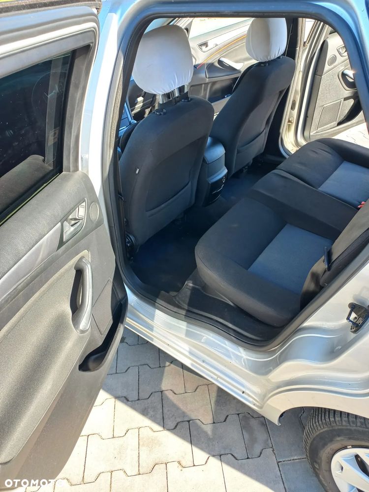Ford Mondeo 1.6 Ambiente - 22