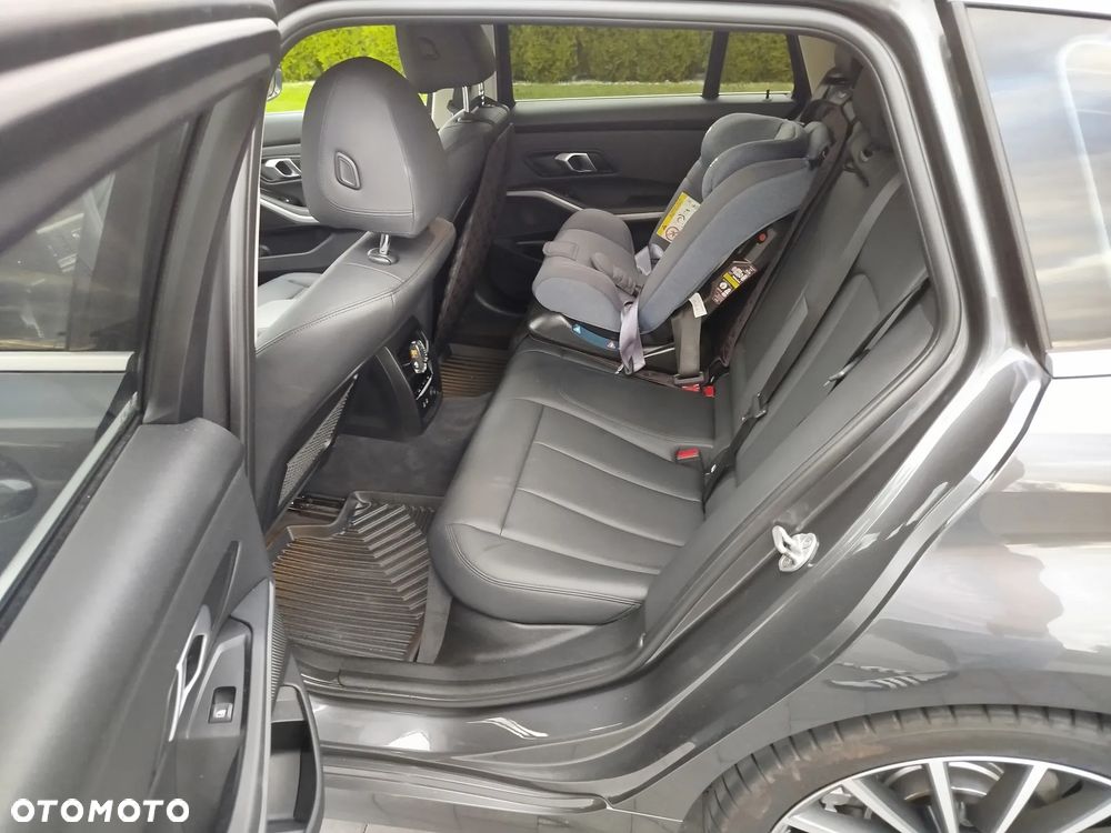 BMW Seria 3 320d MHEV Advantage - 25