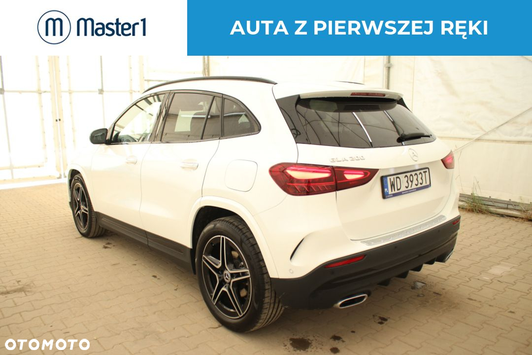 Mercedes-Benz GLA 200 AMG Line - 3