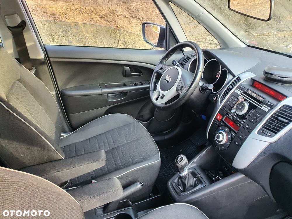 Kia Venga 1.6 CRDi 128 Dream Team Edition - 9