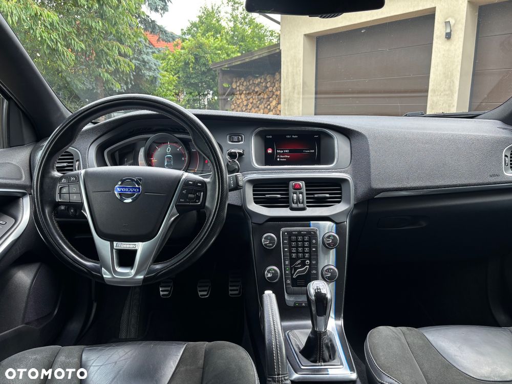 Volvo V40 D4 Drive-E R-Design Momentum - 25