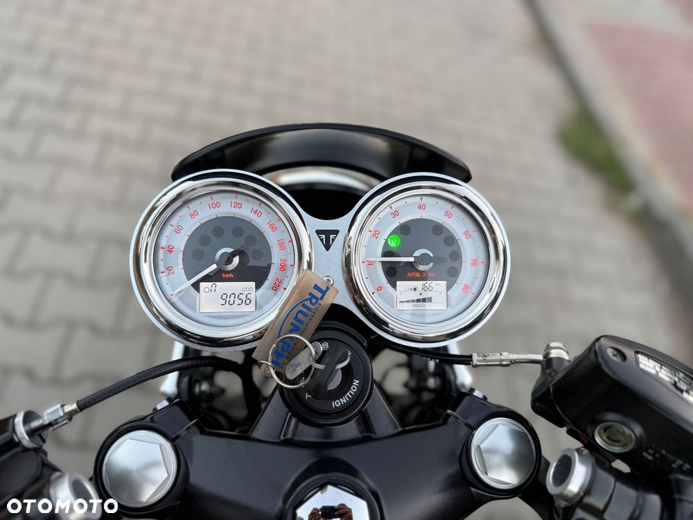 Triumph Thruxton - 29