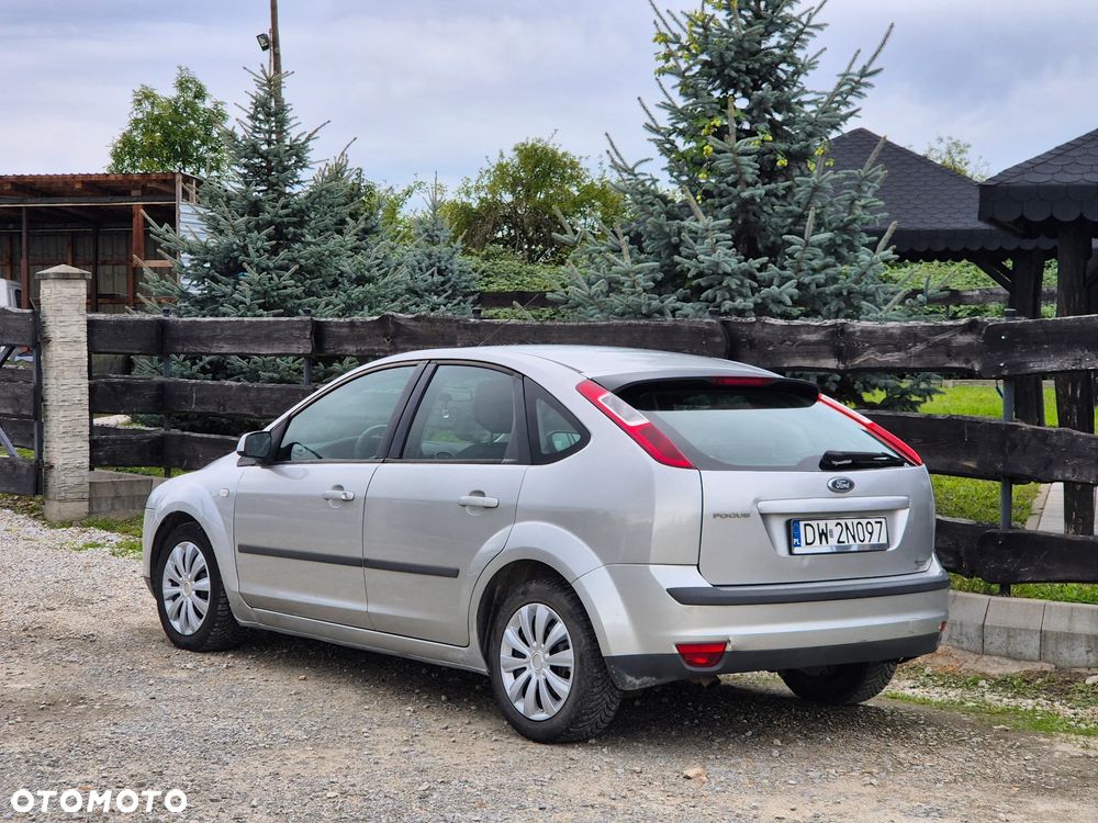 Ford Focus 1.6 TDCi Ambiente - 4