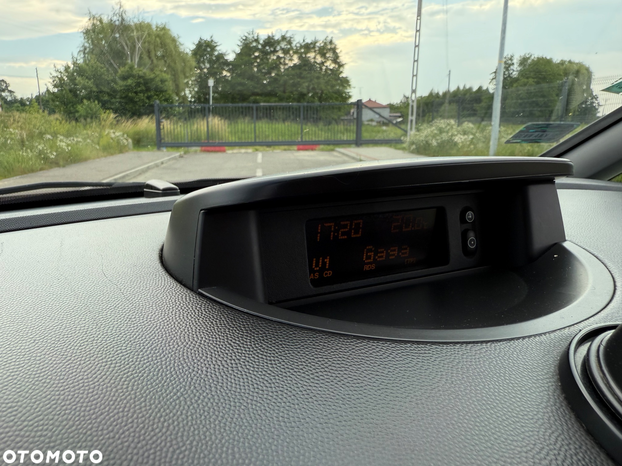 Opel Meriva 1.6 16V (Essentia) - 24