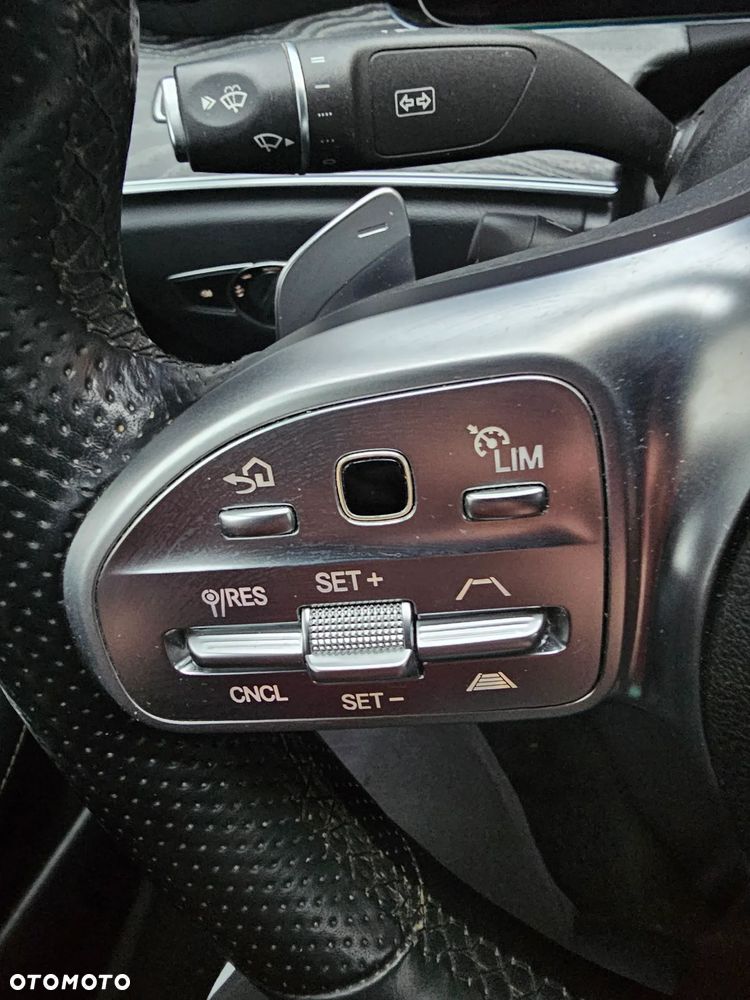Mercedes-Benz CLS 400 d 4Matic 9G-TRONIC AMG Line - 22