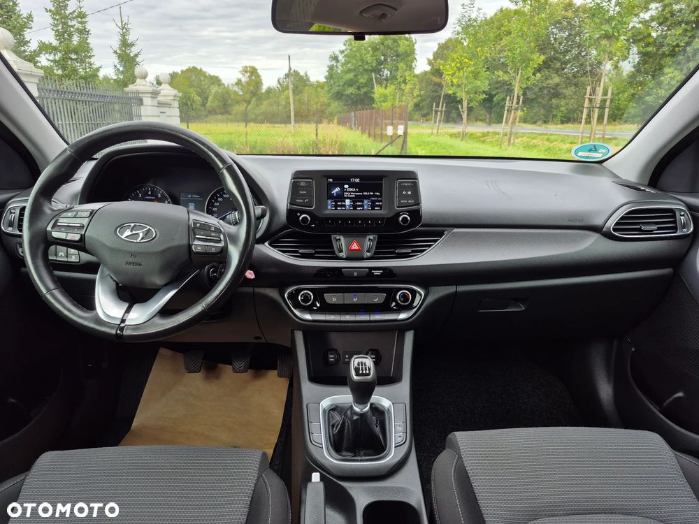 Hyundai i30 1.4 Comfort - 25