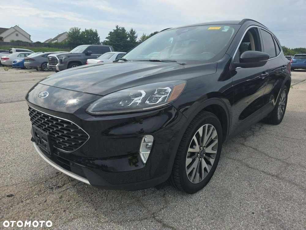 Ford Kuga - 1