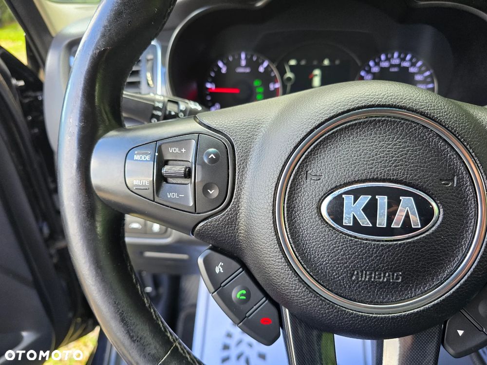 Kia Carens 1.7 CRDi Spirit - 32