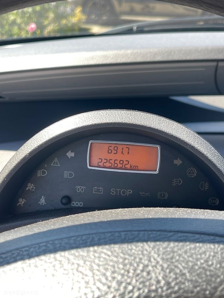 Peugeot 807 2.0 HDi Platinum Pullman - 10