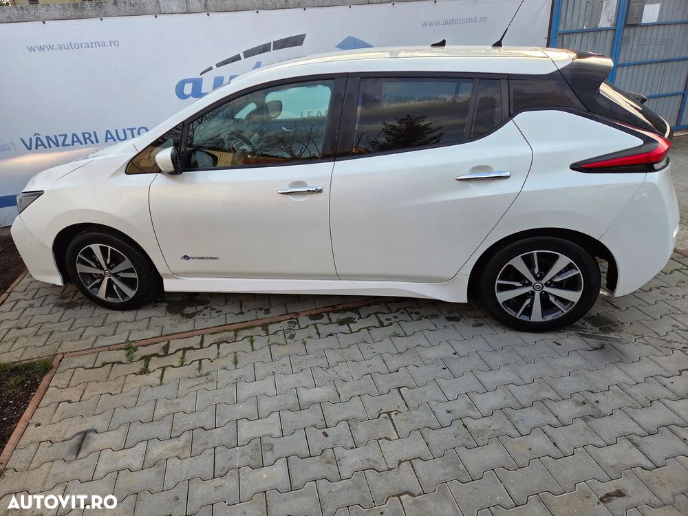 Nissan LEAF - 10