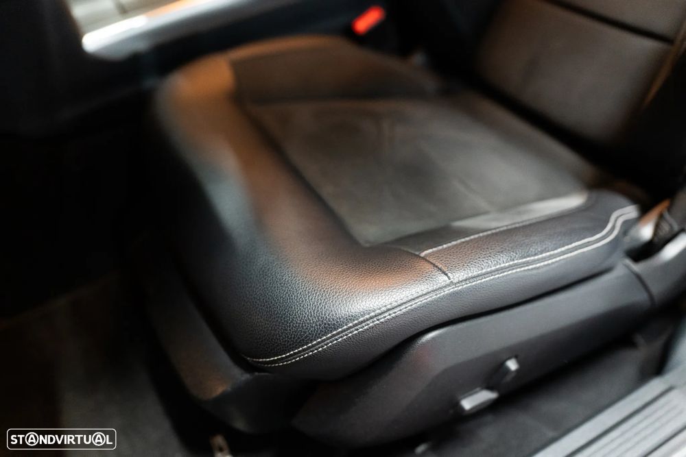 Mercedes-Benz E 300 BLUETEC Hybrid Avantgarde 107g - 44