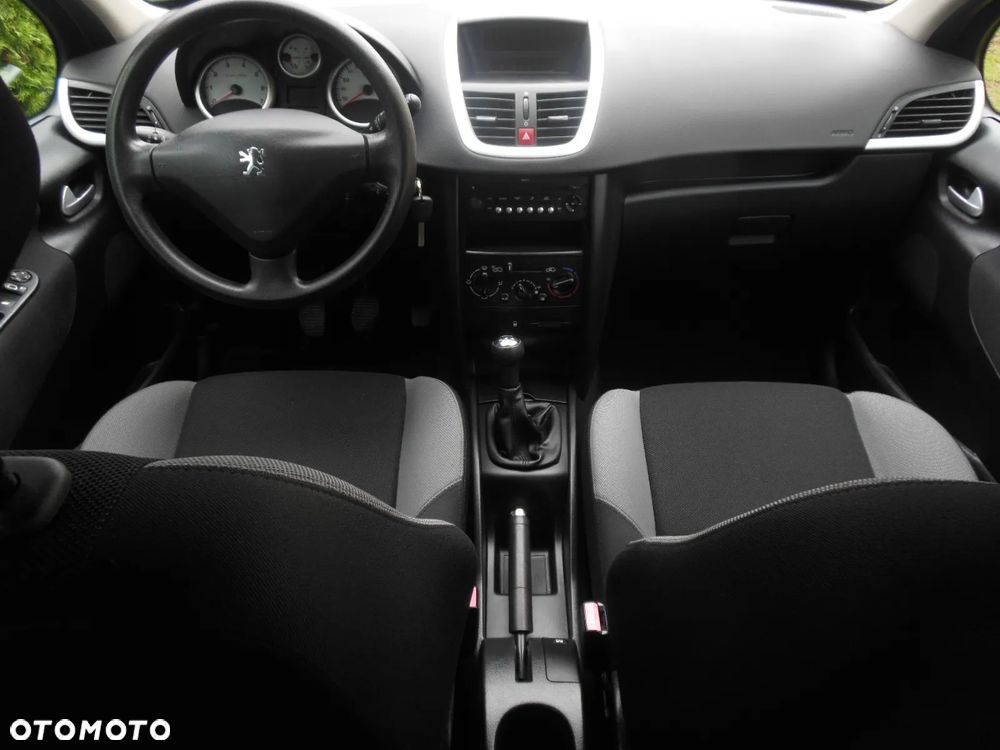 Peugeot 207 1.4 Presence - 8