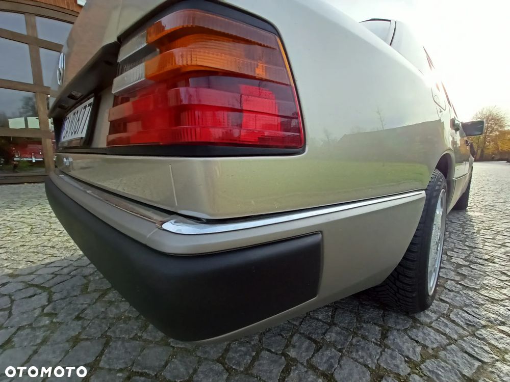 Mercedes-Benz W124 (1984-1993) - 16