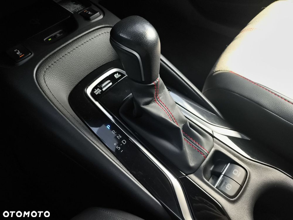 Toyota Corolla 2.0 Hybrid GR Sport - 24