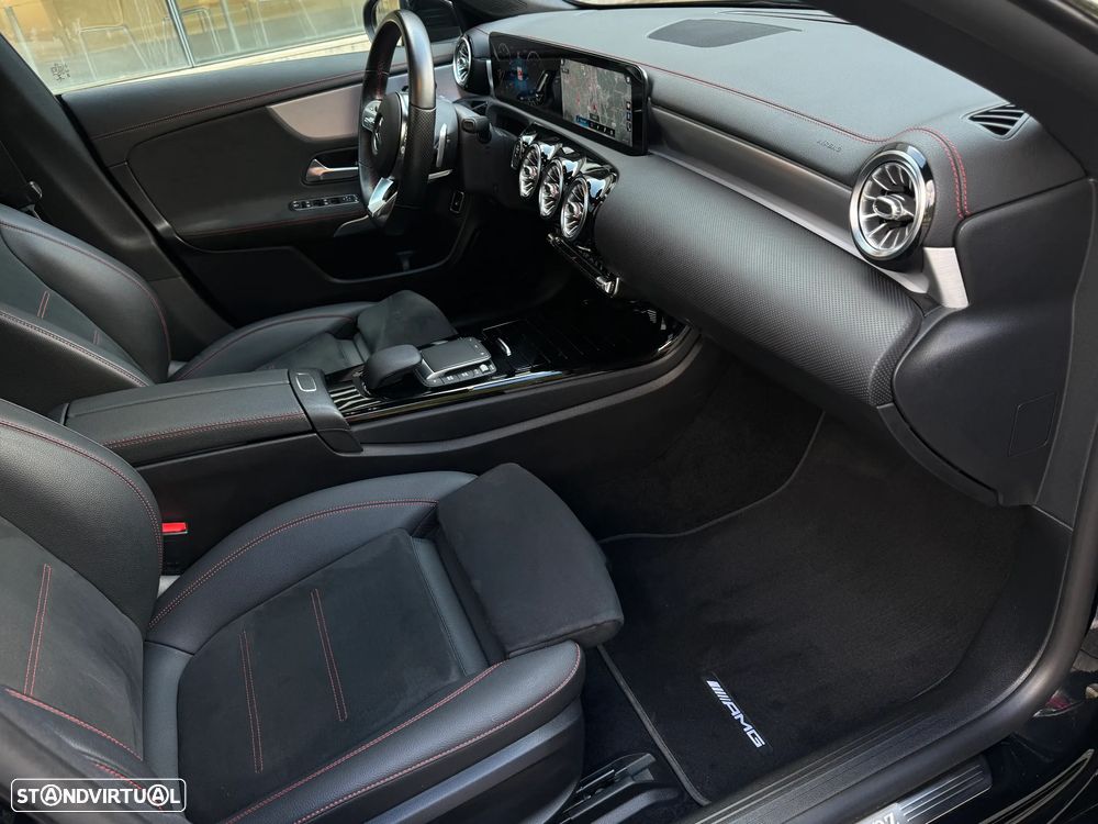 Mercedes-Benz CLA 250 e Shooting Brake AMG Line - 24