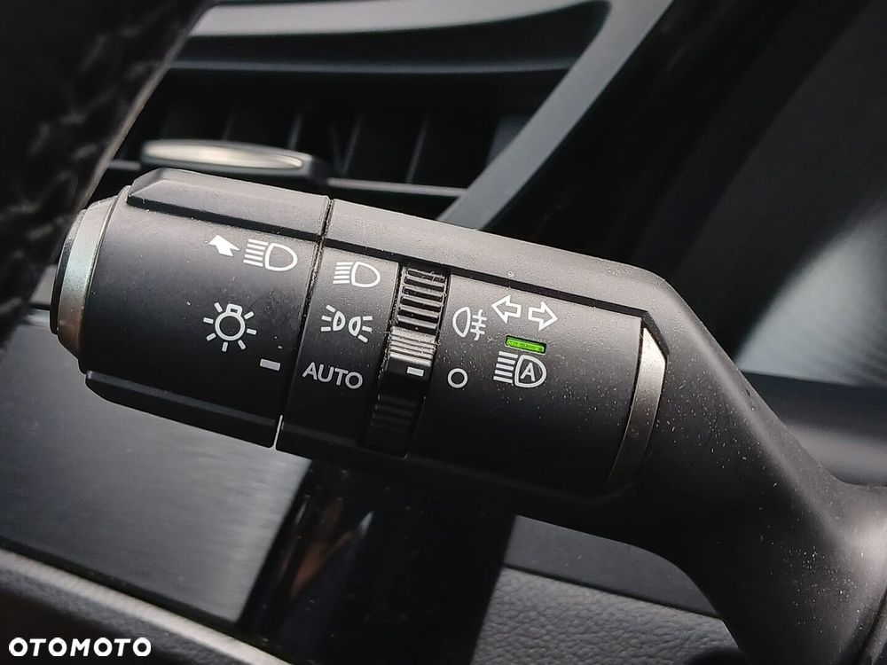 Lexus ES 300h Business Edition - 37