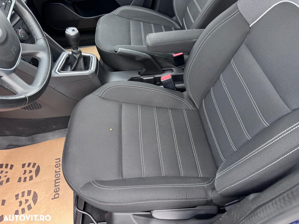 Dacia Logan TCe 90 Essential - 37