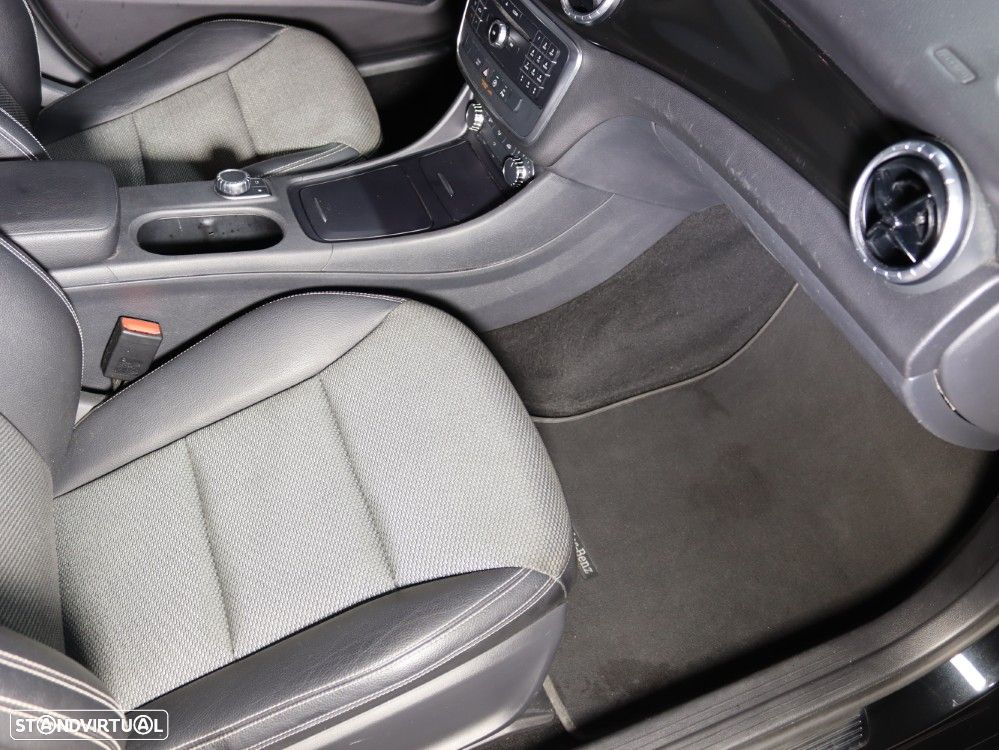 Mercedes-Benz CLA 180 d Shooting Brake Urban Aut. - 17